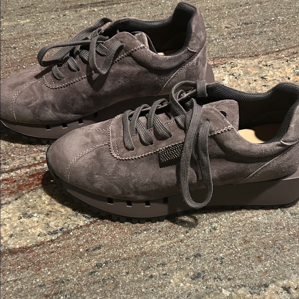 Lonza Women’s Roswyn Shoes Suede Sz 38 (8 US)